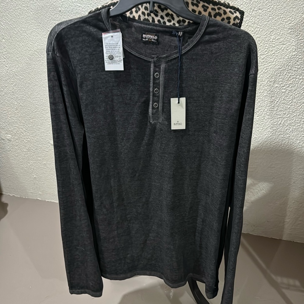 Men’s buffalo long sleeve button front tee shirt.